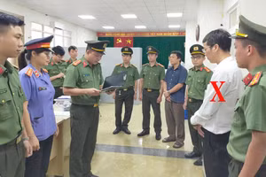 Bắt nguyên Giám đốc Chi nhánh Văn phòng đăng ký đất đai Sầm Sơn