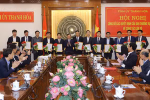 Ban Thường vụ Tỉnh uỷ Thanh Hoá điều động, luân chuyển nhiều cán bộ. 