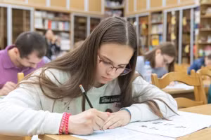 Phản ứng của Nga trong lĩnh vực giáo dục ngang bằng với các quốc gia khác. Ảnh: Chinadaily