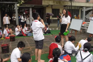 Học sinh hào hứng trải nghiệm học lịch sử tại Bảo tàng.