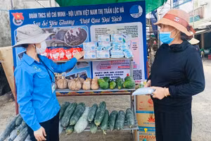 “Gian hàng 0 đồng” tại vùng cách ly xã hội huyện Lộc Hà.