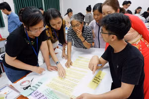 Nâng cao hiệu quả quản trị trường học thông qua các chương trình tập huấn và học hỏi kinh nghiệm. Ảnh: CT