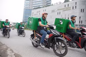 Nghề shipper là hình ảnh quen thuộc trong các đô thị phát triển. Ảnh minh họa