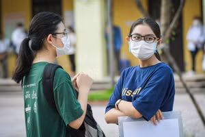 Học sinh Trường THPT Nguyễn Văn Cừ (Hà Nội).