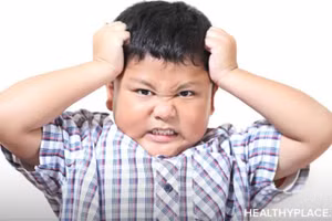 Cha mẹ nên phớt lờ khi trẻ ăn vạ. Ảnh minh họa.