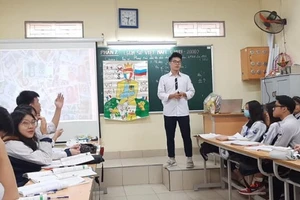 Giờ học Lịch sử của học sinh Trường THPT Hoàng Cầu (Đống Đa, Hà Nội) – thời điểm chưa có dịch Covid-19.