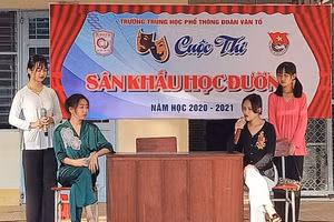 Một tiểu phẩm tại Sân khấu học đường của HS Trường THPT Đoàn Văn Tố.