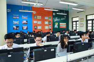 Phòng học Tin học hiện đại của Trường THPT Phan Huy Chú - Đống Đa (Hà Nội).