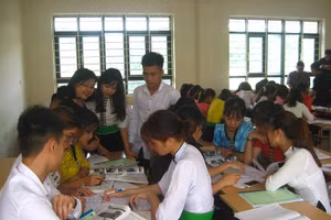 Cộng đồng học tập đang đáp ứng tốt nhu cầu học tập của người dân – SV Trường Đại học Tây Bắc. Ảnh: TG