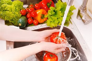 Mẹo rửa rau đúng cách nhiều người không biết