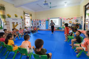 Chia sẻ, lan tỏa tình yêu thương là cách mà Trường Mầm non Noong Luống đang nỗ lực để dựng xây môi trường hạnh phúc. Ảnh tư liệu NTCC