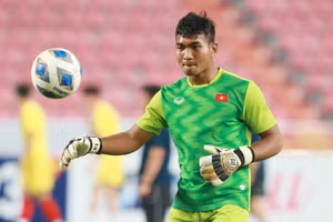 Thủ môn Y Êli Niê thi đấu ấn tượng trong màu áo U19 Việt Nam.