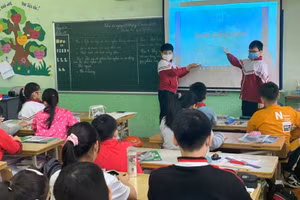 Trở lại trường lớp học trực tiếp để việc học hiệu quả. Ảnh: Đức Trí