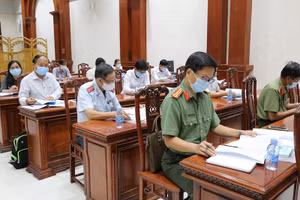 Ban Chỉ đạo thi tốt nghiệp THPT tỉnh Tiền Giang họp công tác chuẩn bị kỳ thi. 