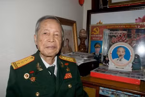 Đại tá, Anh hùng LLVT La Văn Cầu. Ảnh: Trần Vương