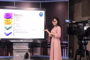 Giảng viên Trường ĐH Mở Hà Nội dạy học trực tuyến.