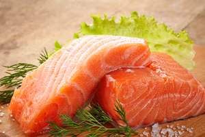 3 lưu ý cần "thuộc lòng" khi cho trẻ nhỏ ăn cá hồi