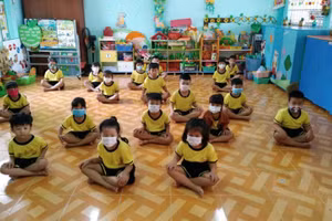 Dịch Covid-19 ở Campuchia phức tạp, trường học vùng biên giới huyện Hồng Ngự (Đồng Tháp) kích hoạt hệ thống phòng dịch mức cao nhất.