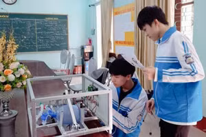 Sản phẩm “Máy trợ thở thông minh” đã đoạt giải Nhất Cuộc thi Khoa học kỹ thuật cấp tỉnh Ninh Bình dành cho HS trung học năm học 2020-2021. Ảnh: NTCC