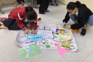 HS Trường THCS Đào Duy Từ học văn qua thực hiện dự án. Ảnh minh họa: Nguồn IT