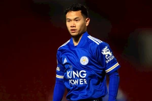 Thanawat Suengchitthawon trong màu áo U23 Leicester City.