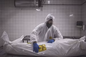 Quốc gia đầu tiên trên thế giới bắt buộc toàn dân đeo 2 khẩu trang ngăn Covid-19