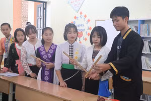 Học sinh được thoải mái phát triển sở thích, sở trường cá nhân sẽ có hứng thú hơn với việc học. Ảnh: TG 