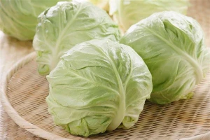 2 công thức trị mụn bằng rau bắp cải