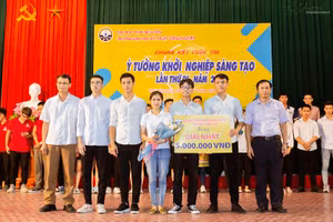 Nhóm sinh viên Trường Đại học Kỹ thuật Công nghiệp giành giải Nhì Cuộc thi Green Startup Bootcamp 2021.