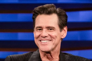 Jim Carrey với biểu cảm vui nhộn, giàu sức sống.