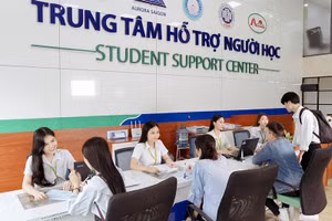 Tư vấn cho tân sinh viên về các vấn đề liên quan đến quá trình học tập tại Trường Đại học Văn Hiến năm 2020.