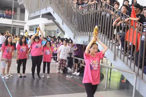 Giáo dục đạo đức, lối sống cho học sinh bằng các hoạt động ngoại khoá. Ảnh: Học sinh Trường THPT chuyên Hà Nội - Amsterdam, chụp tại thời điểm chưa có dịch Covid-19.