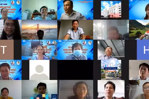 Ảnh chụp màn hình một buổi tập huấn của chương trình “Đồng hành cùng giáo viên các tỉnh, thành” của Trường ĐH Sư phạm TPHCM. Ảnh: NTCC