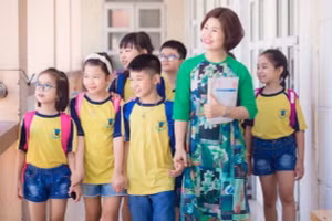 Xây dựng các mối quan hệ tốt đẹp trong nhà trường luôn là nền tảng trong giáo dục Việt Nam.