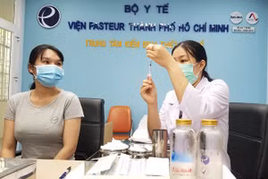 Tiêm vắc-xin phòng Covid-19 là giải pháp phòng vệ tốt nhất.