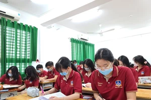 Học sinh khối 12 tại Trường THCS - THPT Đào Duy Anh, TPHCM trong giờ học. Ảnh: Minh Trân