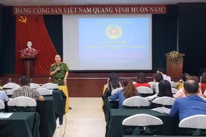 Quang cảnh buổi tập huấn