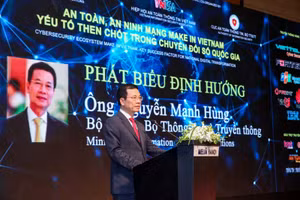 Bộ trưởng Bộ TT&TT Nguyễn Mạnh Hùng phát biểu tại hội thảo