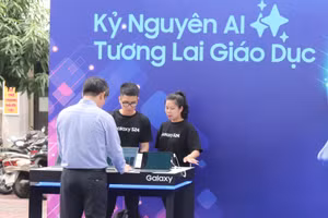 Gian hàng tại Hội thảo "Chuyển đổi số giáo dục với dữ liệu và AI: Giải pháp từ Google For Education".