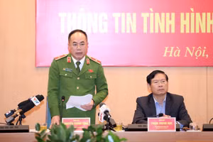 Thiếu tướng Nguyễn Thanh Tùng - Phó Giám đốc Công an TP Hà Nội thông tin tại buổi họp báo.