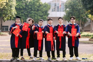 Học sinh, sinh viên Trường Cao đẳng Công nghệ cao Hà Nội.