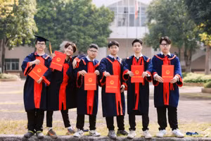 Học sinh, sinh viên Trường Cao đẳng Công nghệ cao Hà Nội.