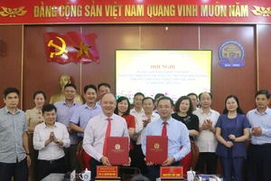 Lãnh đạo Sở GD&ĐT, Trường Đại học TDTT Bắc Ninh ký kết quy chế phối hợp.