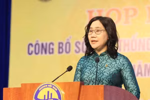 Tổng cục trưởng Nguyễn Thị Hương phát biểu tại họp báo (Ảnh: HNV).