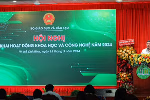 Thứ trưởng Nguyễn Văn Phúc phát biểu tại hội nghị. (Ảnh: Anh Tiến)