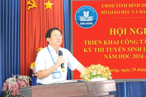 Ông Nguyễn Văn Phong, Phó Giám đốc Sở GDĐT phát biểu tại hội nghị triển khai công tác coi thi kỳ thi tuyển sinh vào lớp 10 THPT năm học 2024-2025. (Ảnh: Sở GD&ĐT Bình Dương)