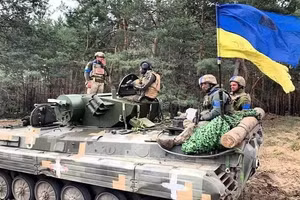 Kiev tự tin đối phương không thể đánh lớn ở Kharkov