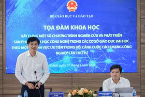 TS Trịnh Xuân Hiếu, Vụ trưởng Vụ KHCN&MT chủ trì tọa đàm