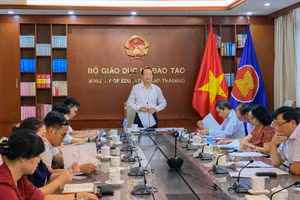 Thứ trưởng Phạm Ngọc Thưởng chủ trì phiên họp 