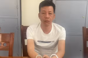 Dũng "Điền Lư" tại cơ quan công an. 